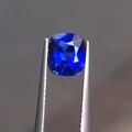 2.12克拉皇家蓝蓝宝石，颜色很漂亮，标准皇家蓝，晶体干净，火彩很好