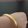 细看冰花手镯还挺特别～
