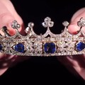 维多利亚女王的蓝宝石钻石王冠