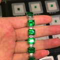 40克拉高色祖母绿钻石手链[呲牙]，钻石每一粒都是D- F色，VVS- VS...
