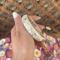 新到一个银手镯