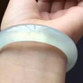 小手妹妹来挑战,种水无可挑剔,木那料,荧光,贵妃手镯,52圈口