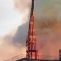 巴黎圣母院被烧毁了