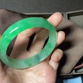 中五买来的翡翠镯子在大家看值多少