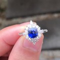 自己设计的蓝宝石戒指，美不美
