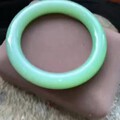 最近陆陆续续看了好多和田玉，最后还是种草碧玉瓷白瓷绿圆条，准备拔草吧，真的是...
