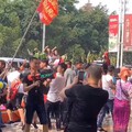 傣族新年泼水节，第一次在瑞丽，走了几公里，参与这种激烈的民族大型活动！