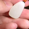 记录12，老熟油糕籽料，细度过灯……打磨出来效果不错……